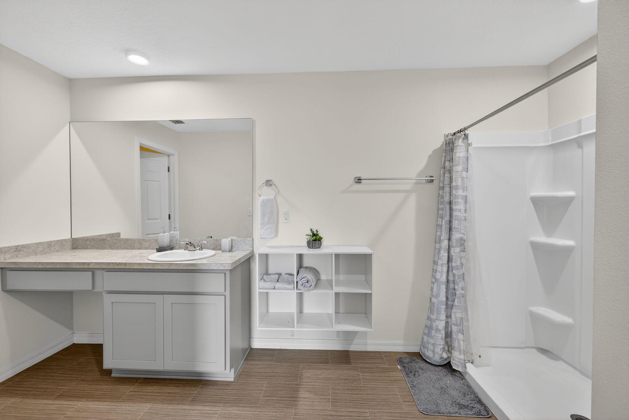 PORT ST LUCIE SECTION 33 - Residential Lease