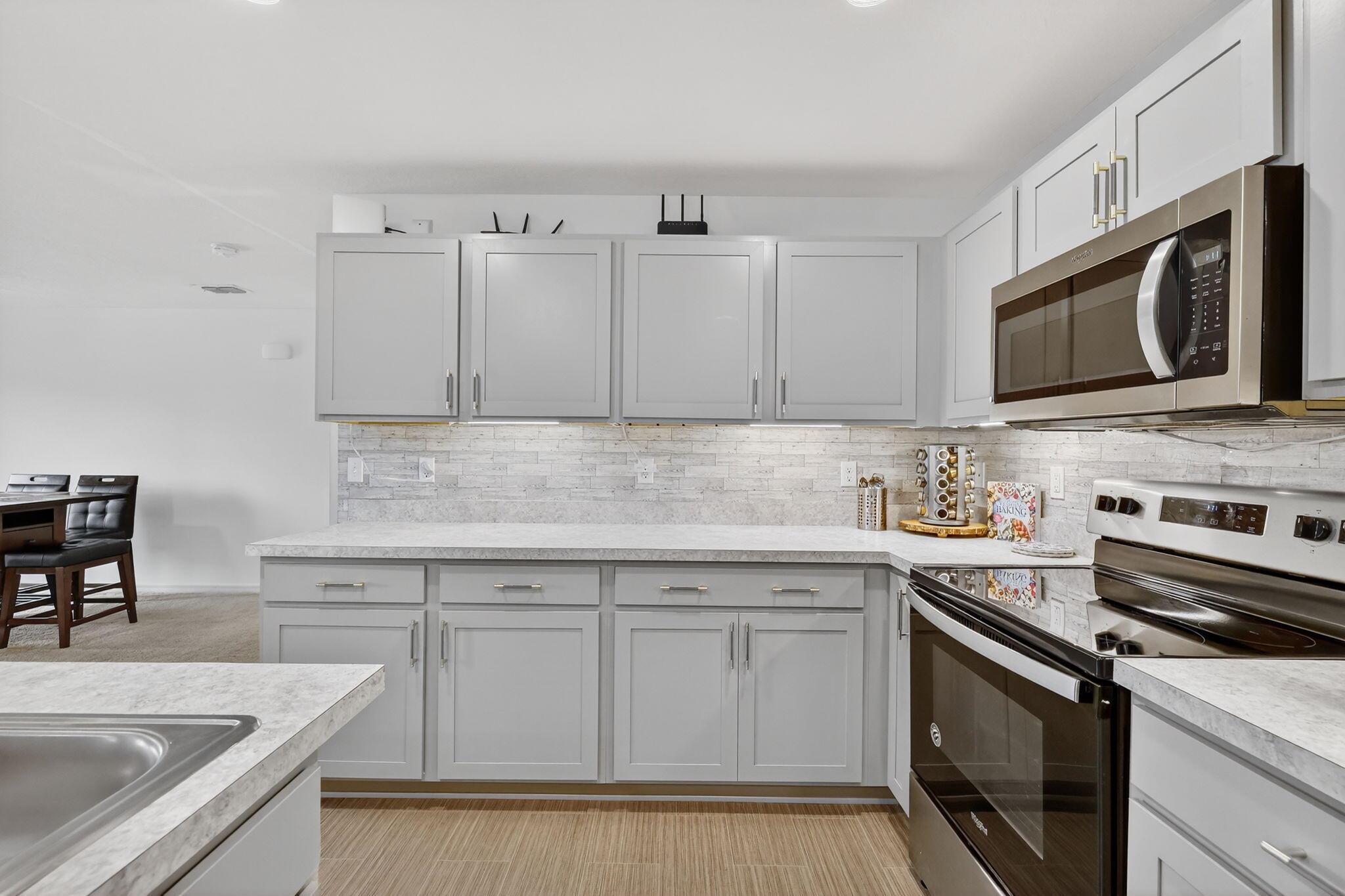 PORT ST LUCIE SECTION 33 - Residential Lease