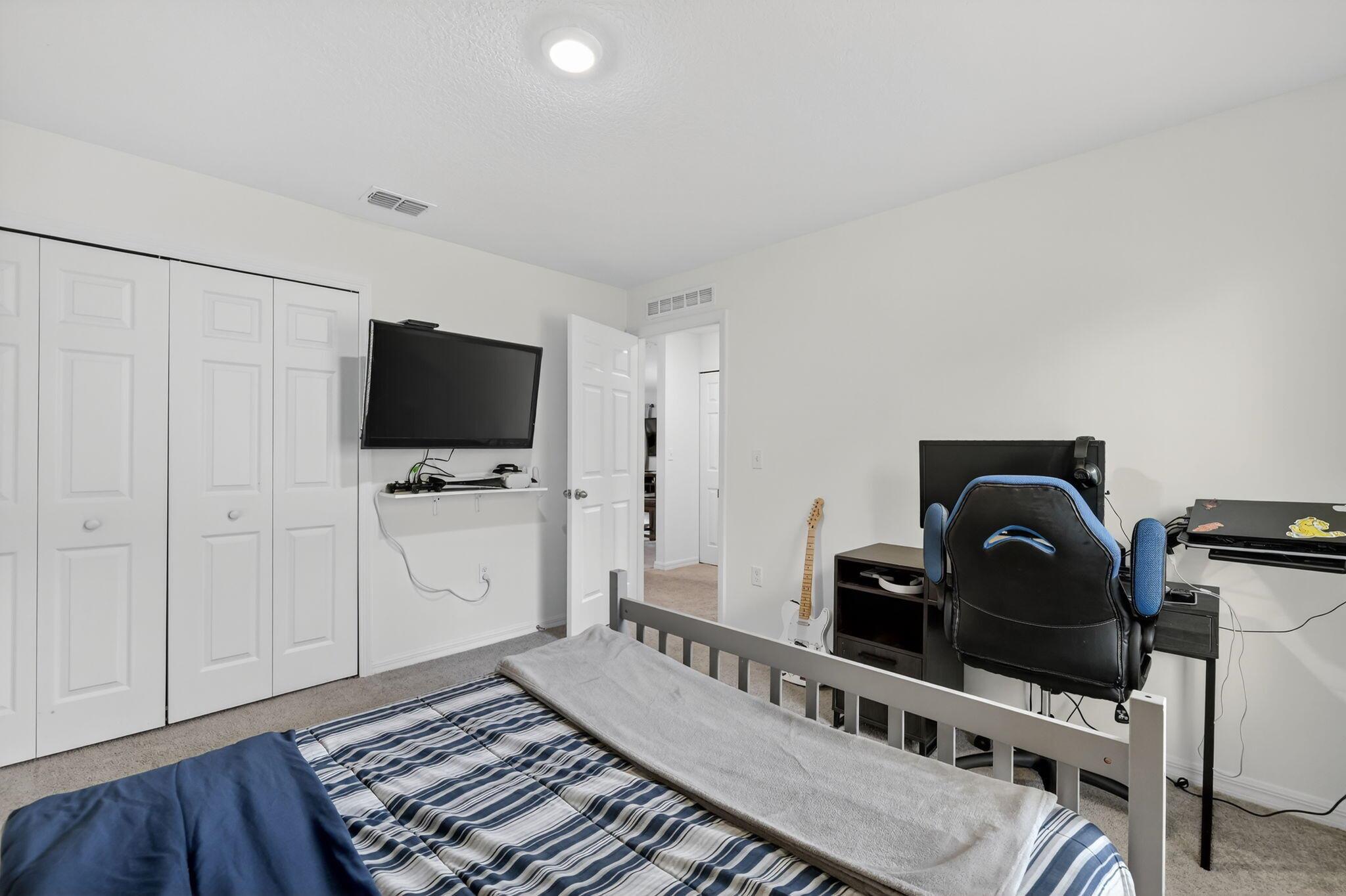 PORT ST LUCIE SECTION 33 - Residential Lease