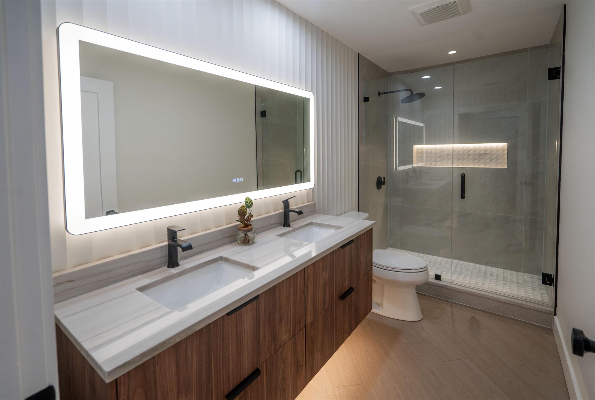 WINDSOR WALK CONDO - Residential