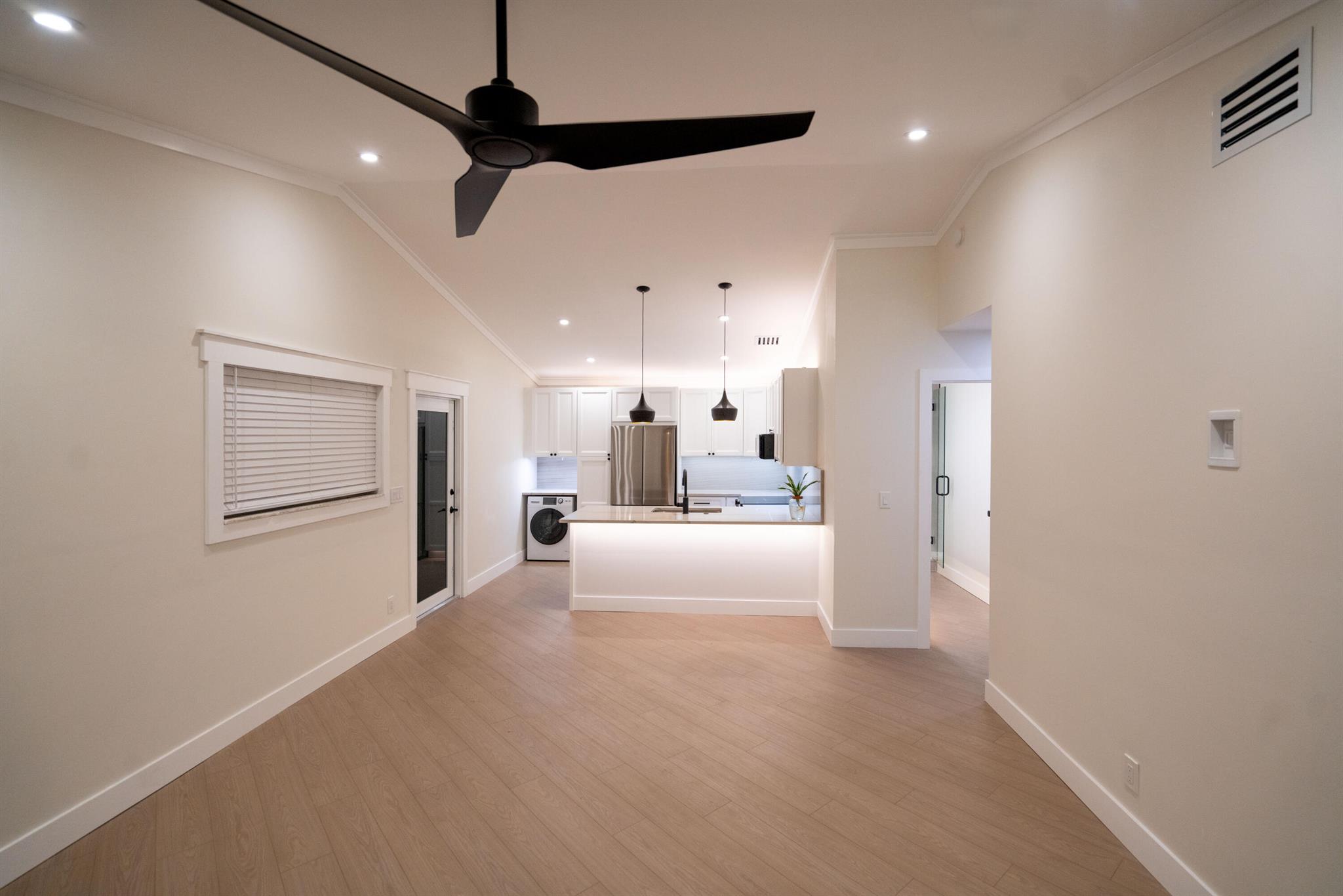 WINDSOR WALK CONDO - Residential