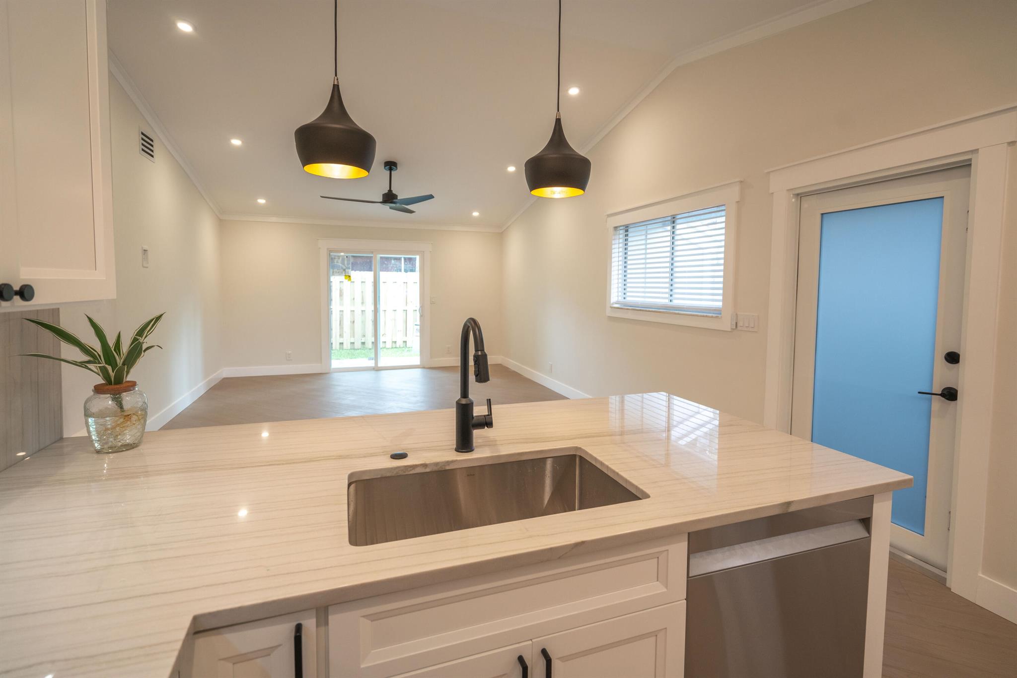 WINDSOR WALK CONDO - Residential