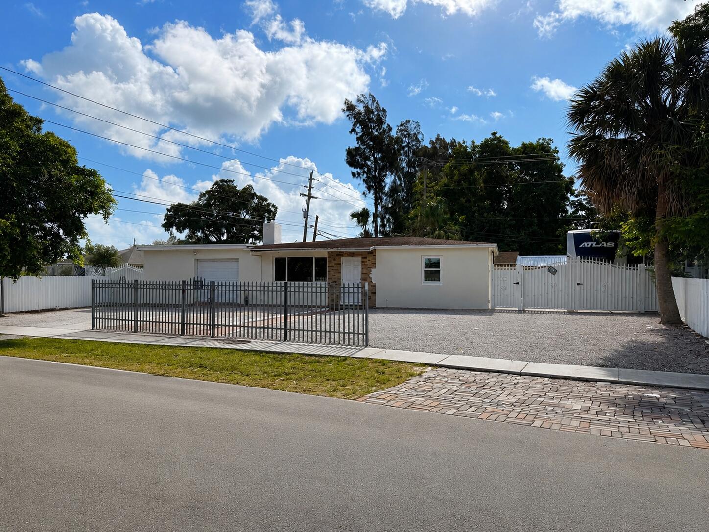 2000 Eagle Drive