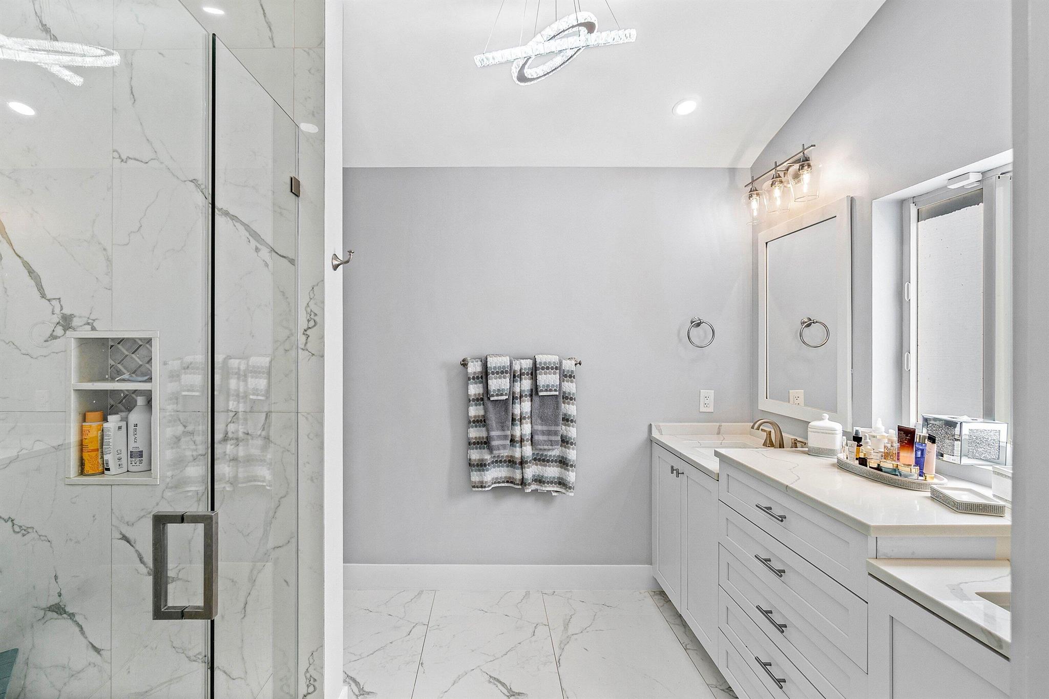 BOCA RATON SQUARE - Residential