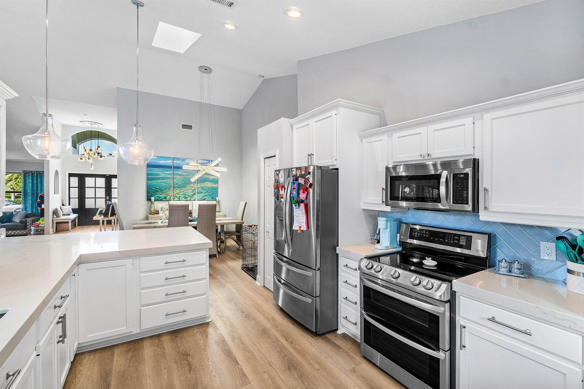 BOCA RATON SQUARE - Residential