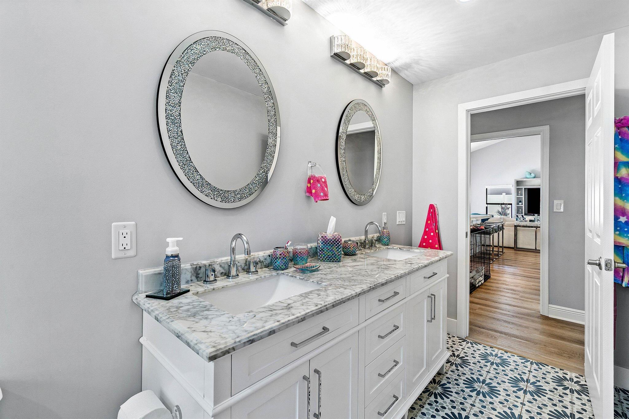 BOCA RATON SQUARE - Residential