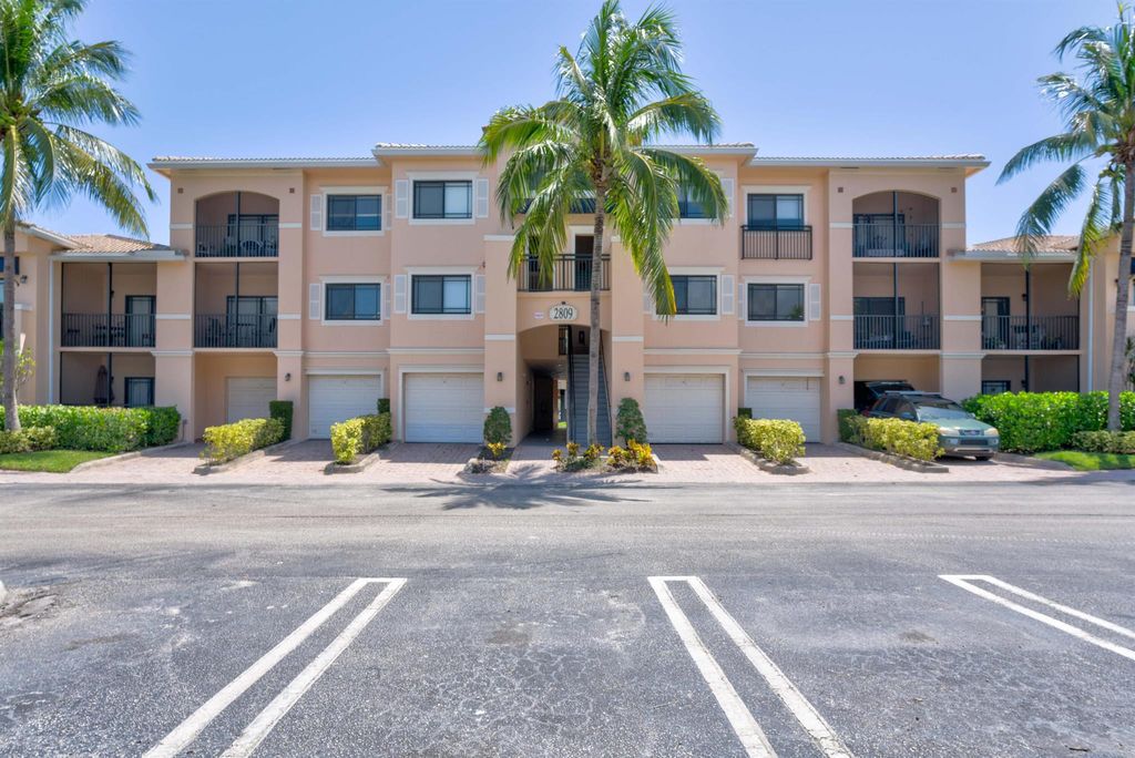 Photo of 2809 Amalei Drive #202, Palm Beach Gardens, FL 33410 (MLS # R10912098)