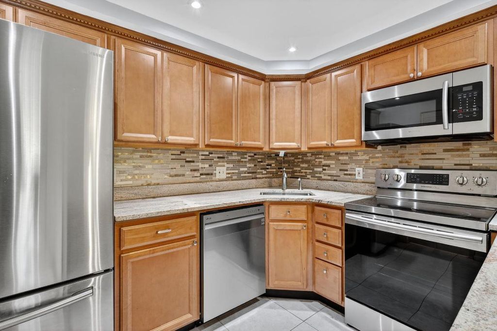 Photo of 206 Pine Hov Circle #C-1, Greenacres, FL 33463 (MLS # R11140250)