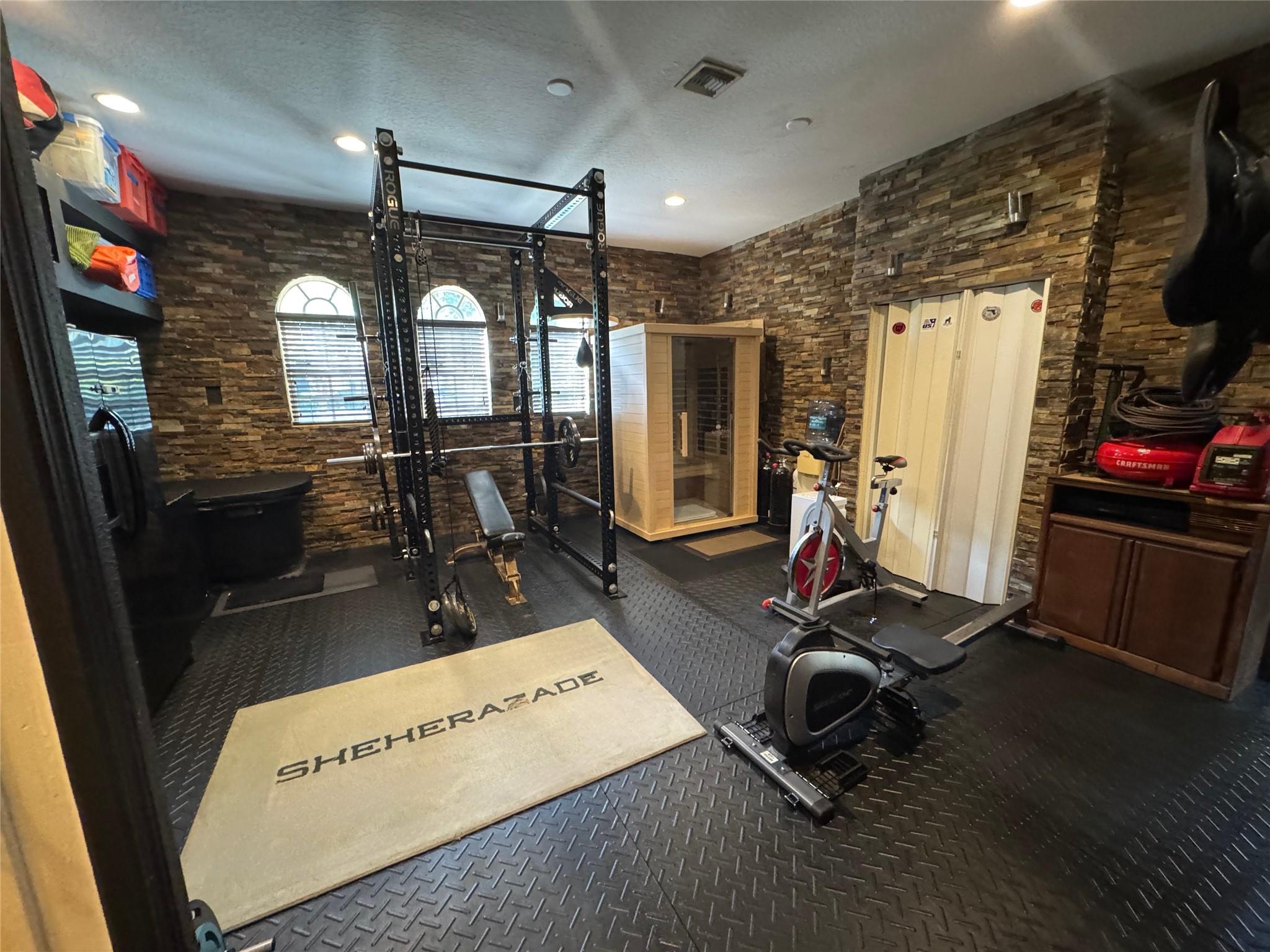 Chula Vista 1st Add 23-21 - Residential Lease