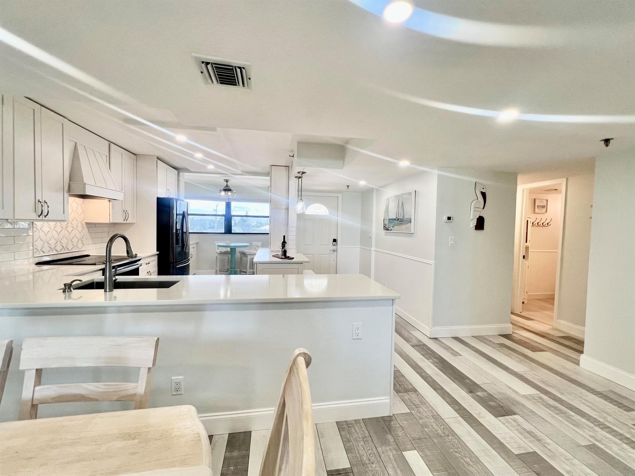 AVALON BEACH CLUB, A COND - Residential