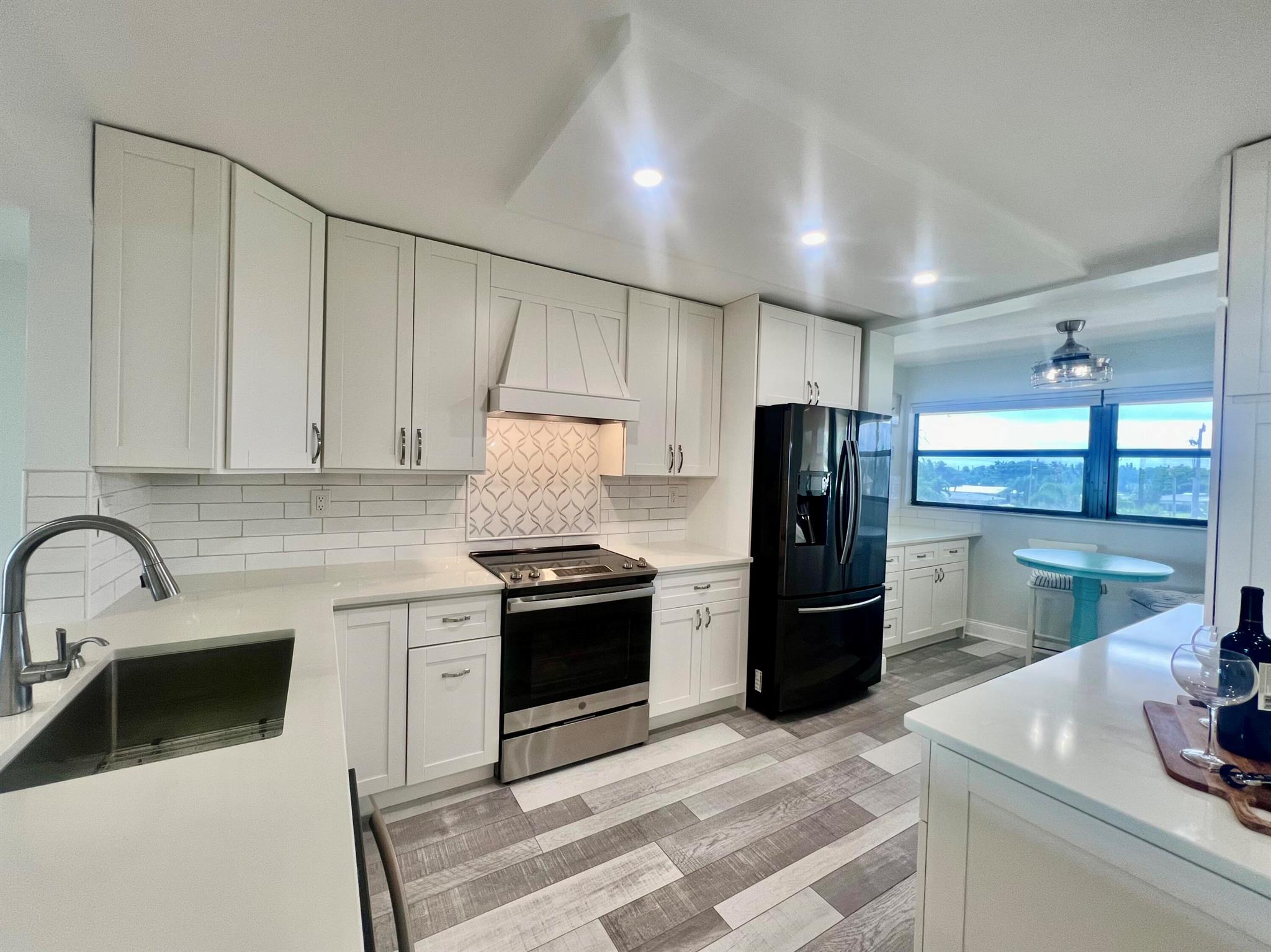 AVALON BEACH CLUB, A COND - Residential