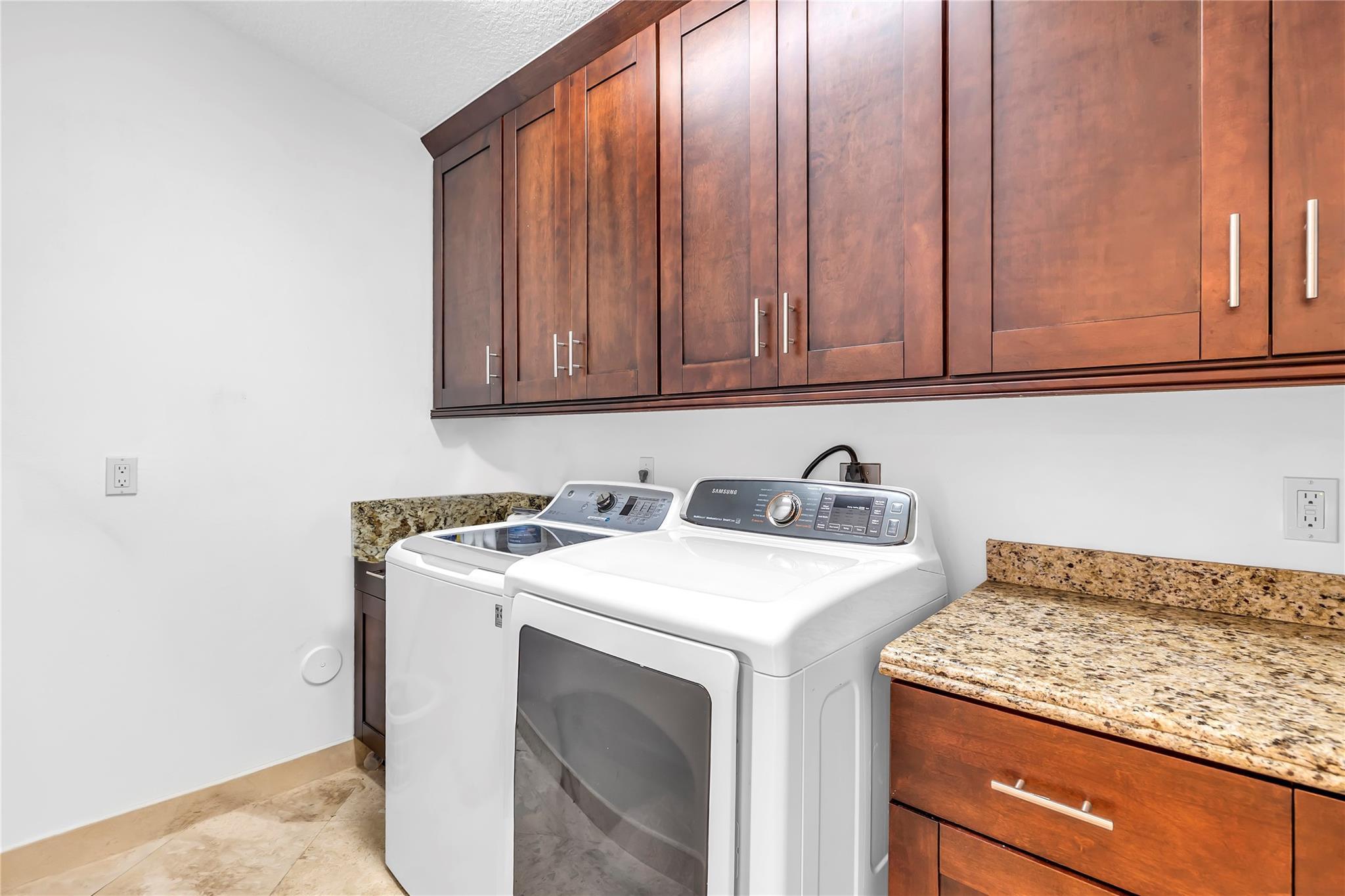 Rodriguez 153-1 B - Residential Lease