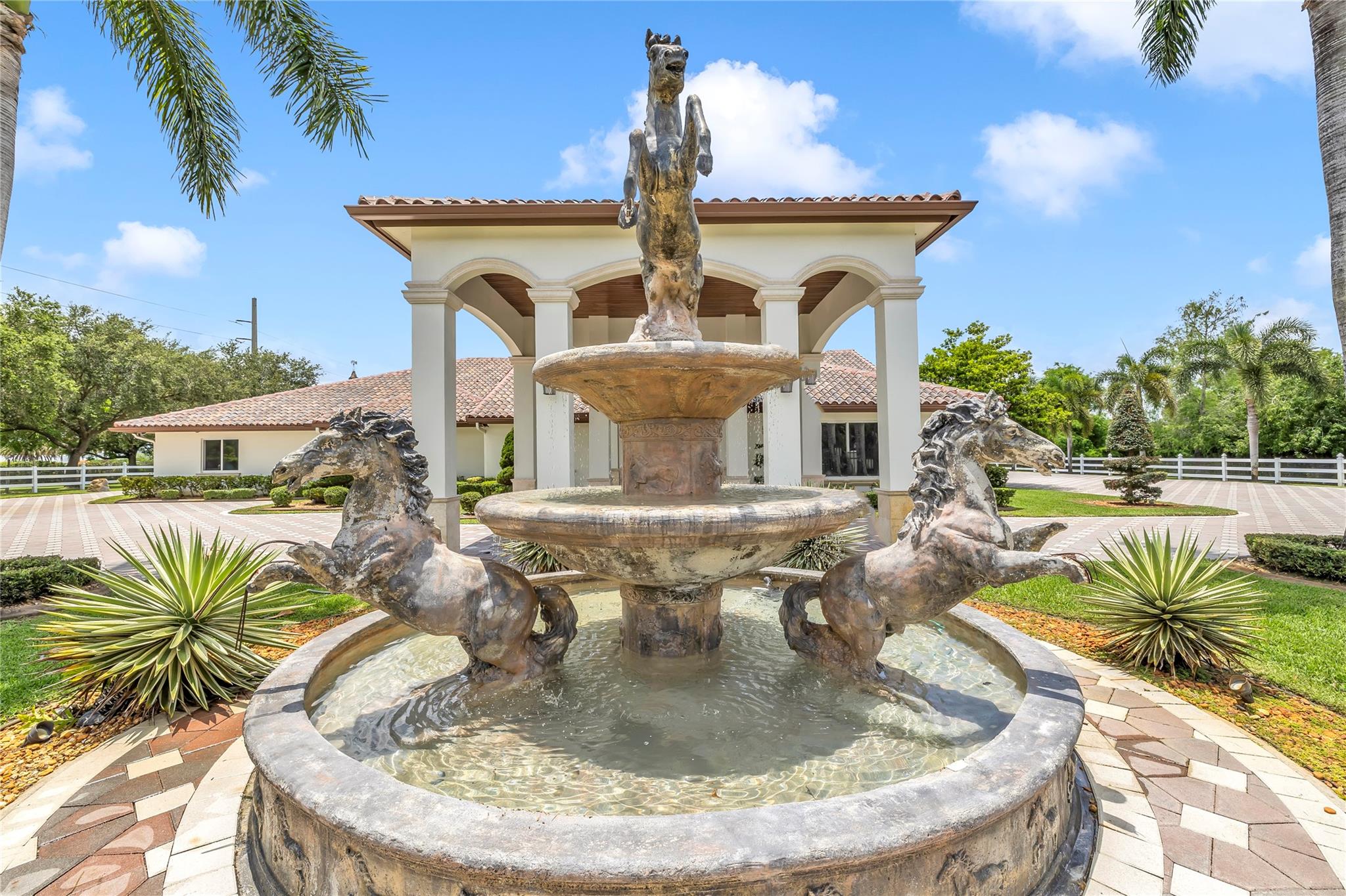 Rodriguez 153-1 B - Residential Lease