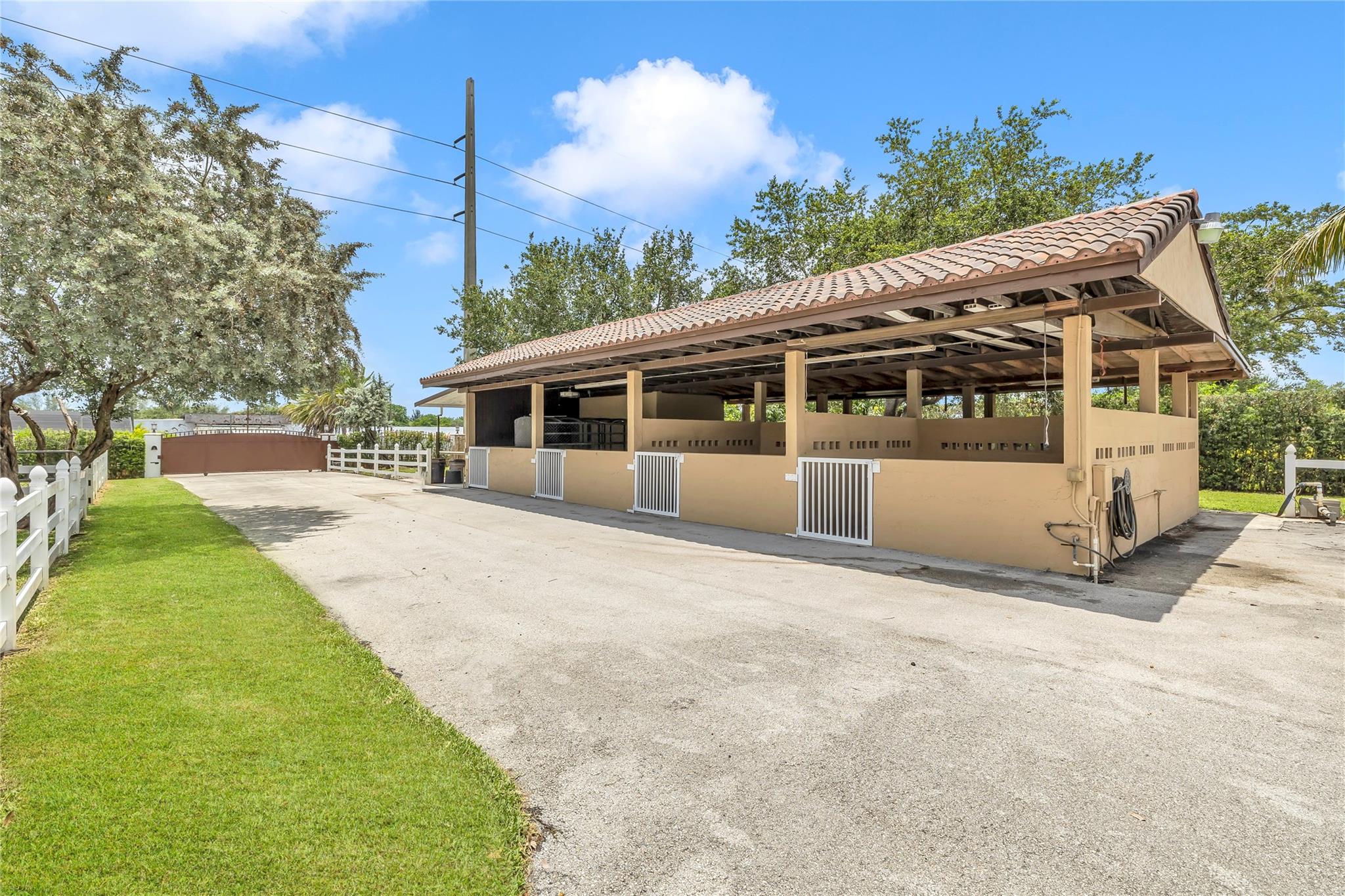 Rodriguez 153-1 B - Residential Lease