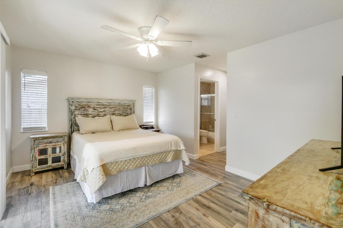 CORAL GARDENS - Residential