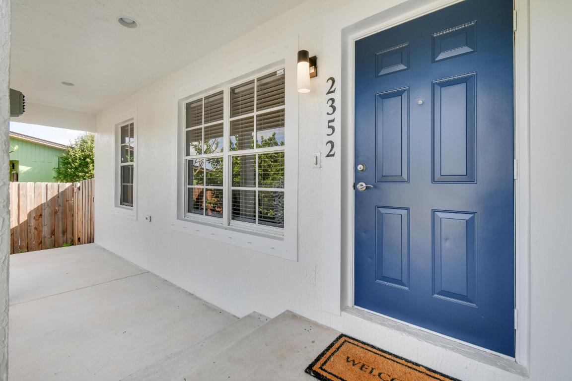 CORAL GARDENS - Residential