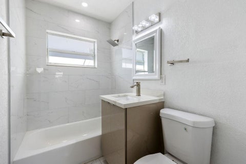 Tiny photo for 140 NW 46th Street, Oakland Park, FL 33309 (MLS # F10539786)
