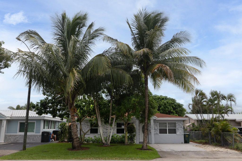 Photo of 140 NW 46th St, Oakland Park, FL 33309 (MLS # F10539786)