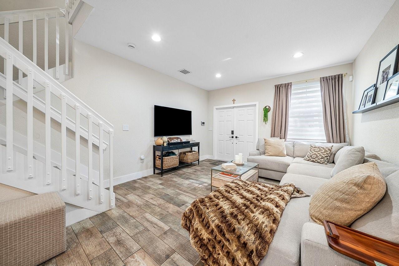 PARCEL I NAUTICA PLAT - Residential Lease