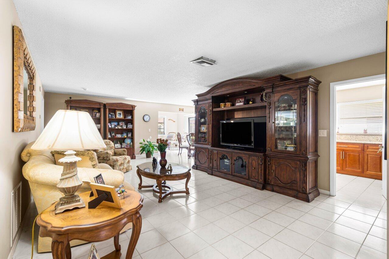 6369 Lakemont Circle