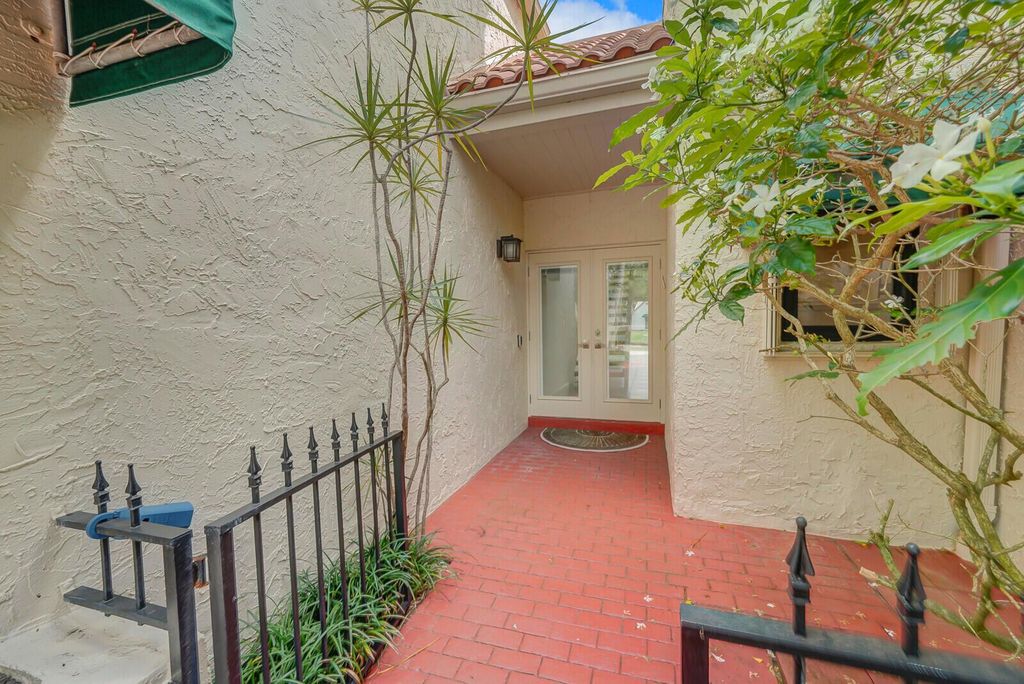 Photo of 6370 Via Tierra, Boca Raton, FL 33433 (MLS # R11105827)