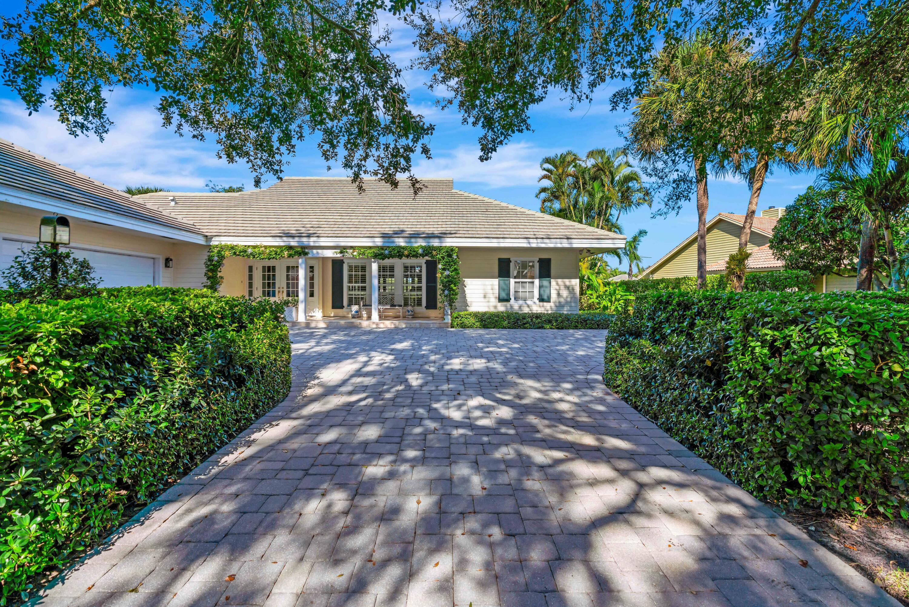 18289 SE HERITAGE Drive