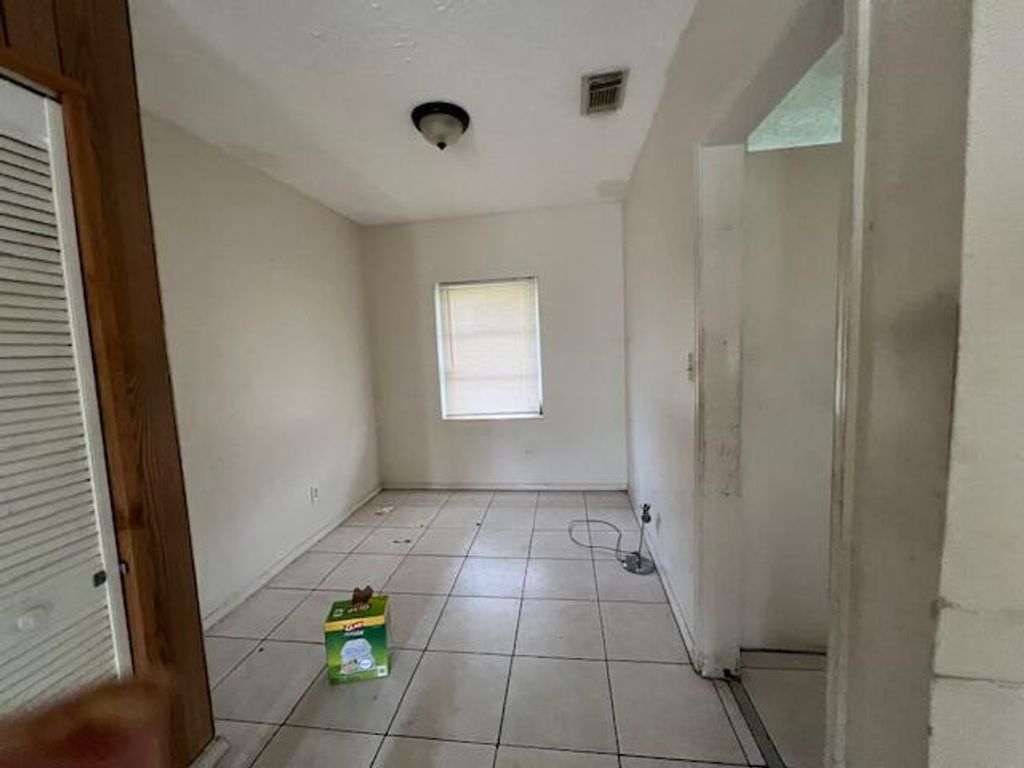 Photo of 106 S 20th Street, Fort Pierce, FL 34950 (MLS # R10962208)