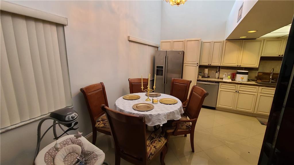 Pembroke Lakes South 119- - Residential