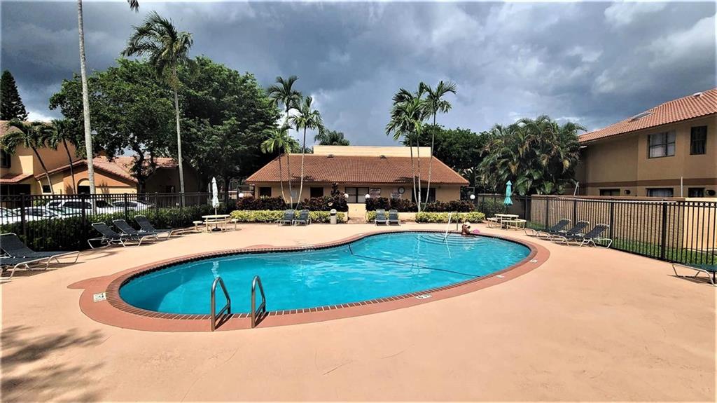 Pembroke Lakes South 119- - Residential