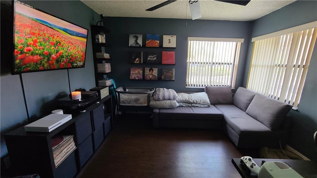 Pembroke Lakes South 119- - Residential