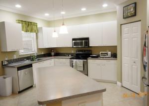 MADISON GREEN 1 PARS F AN - Residential Lease