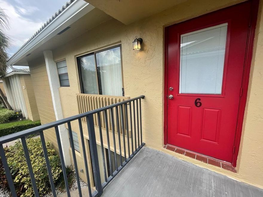GREAT SECOND FLOOR UNIT WITH 2 BEDS AND 2 BATHS, SPACIOUS LIVING ROOM COMBINED WITH DINING AREA. RENOVATED KITCHEN AND BATHROOMS. WASHER AND DRYER INSIDE THE UNIT. CENTRALLY LOCATED ON HEART OF CORAL SPRINGS. NEAR BY STORES. GREAT SCHOOLS. HOA REQUIRE A MINIMUM CREDIT SCORE OF 620, INCOME NEEDS TO BE 3X RENT.