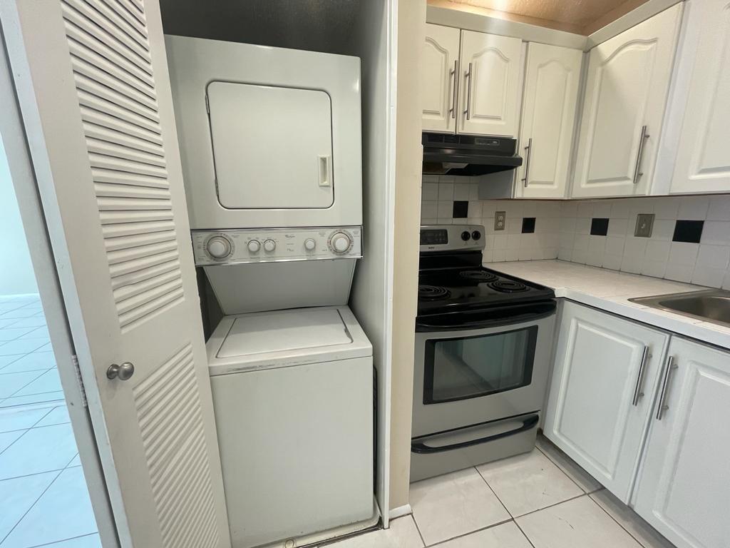 Villas Of Riverside Condo - Residential Lease