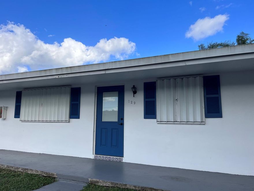 Live in beautiful Boynton Beach Florida waterfront 2 bedroom, 2 bathroom first floor with no neighbor above you! This Leisureville unit is ready for you to make it your own. Stunning golf course and lake front living close to shopping, dining, and entertainment. Yet, it feels like resort living either from your back yard or at one of the 3 clubhouses and 3 pools of Palm Beach Leisureville. Enjoy 18-hole par 3 free golf, swim, sauna, bocce ball and many club activities without the country club fees. Or take a walk on the beach which is just a few miles away.  Over 55 active adult community.  Put your snow shovel away for good.