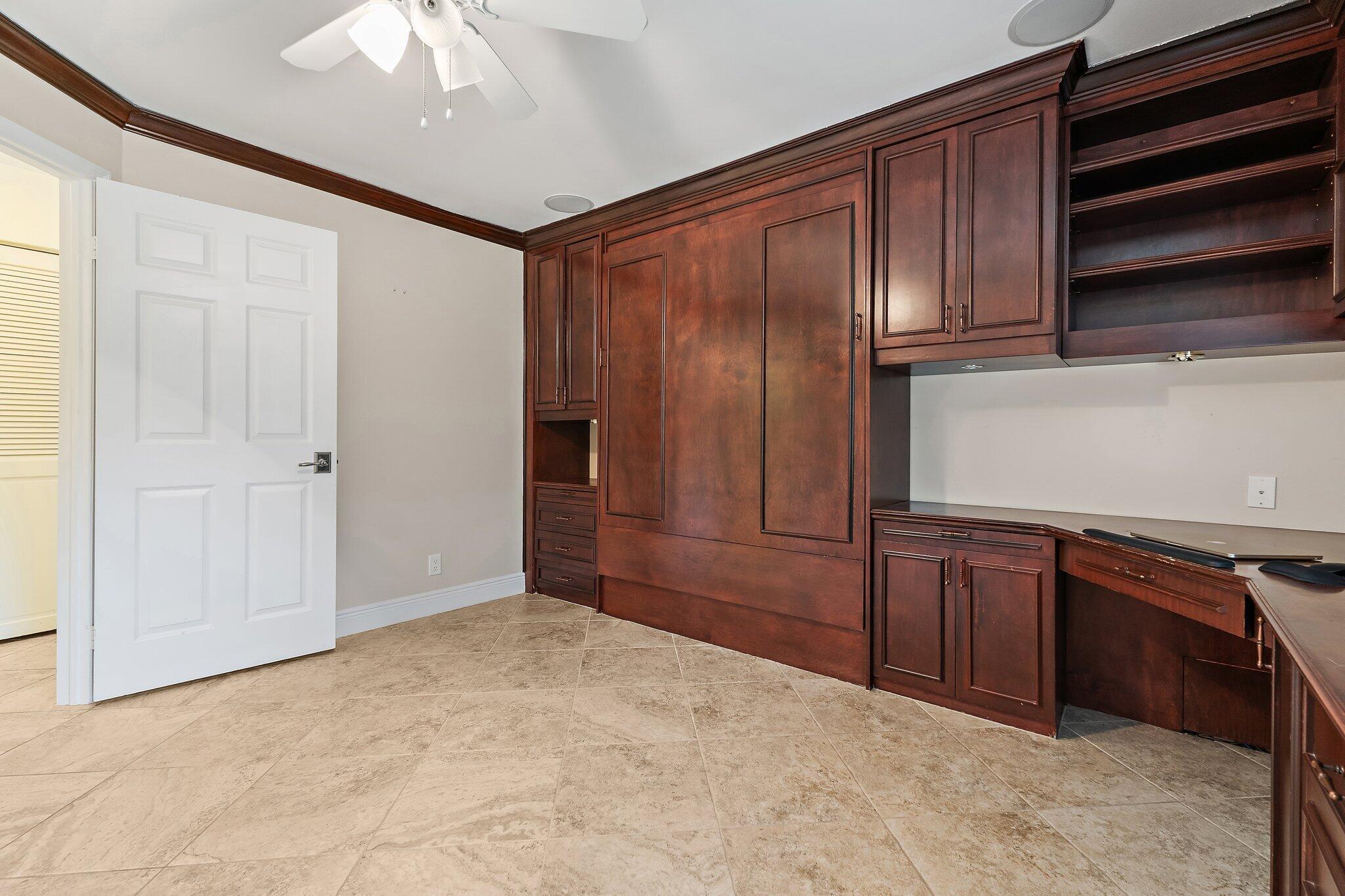 CRYSTAL POINTE 3 - Residential