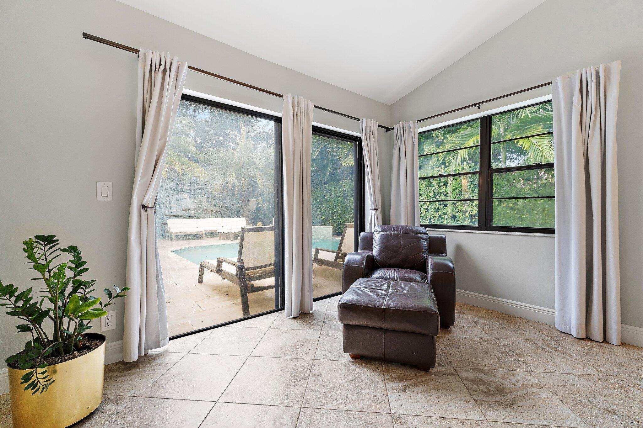 CRYSTAL POINTE 3 - Residential