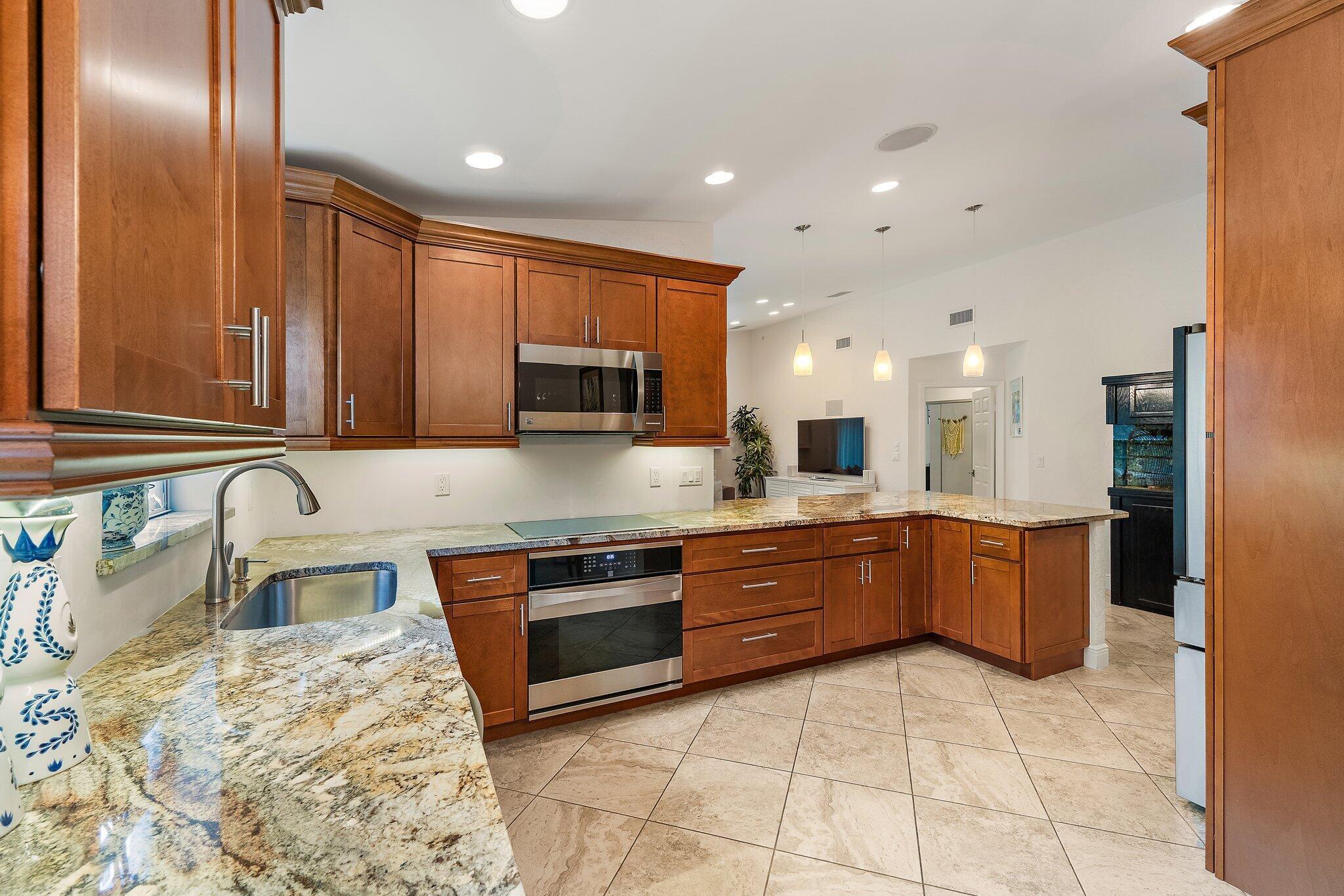 CRYSTAL POINTE 3 - Residential