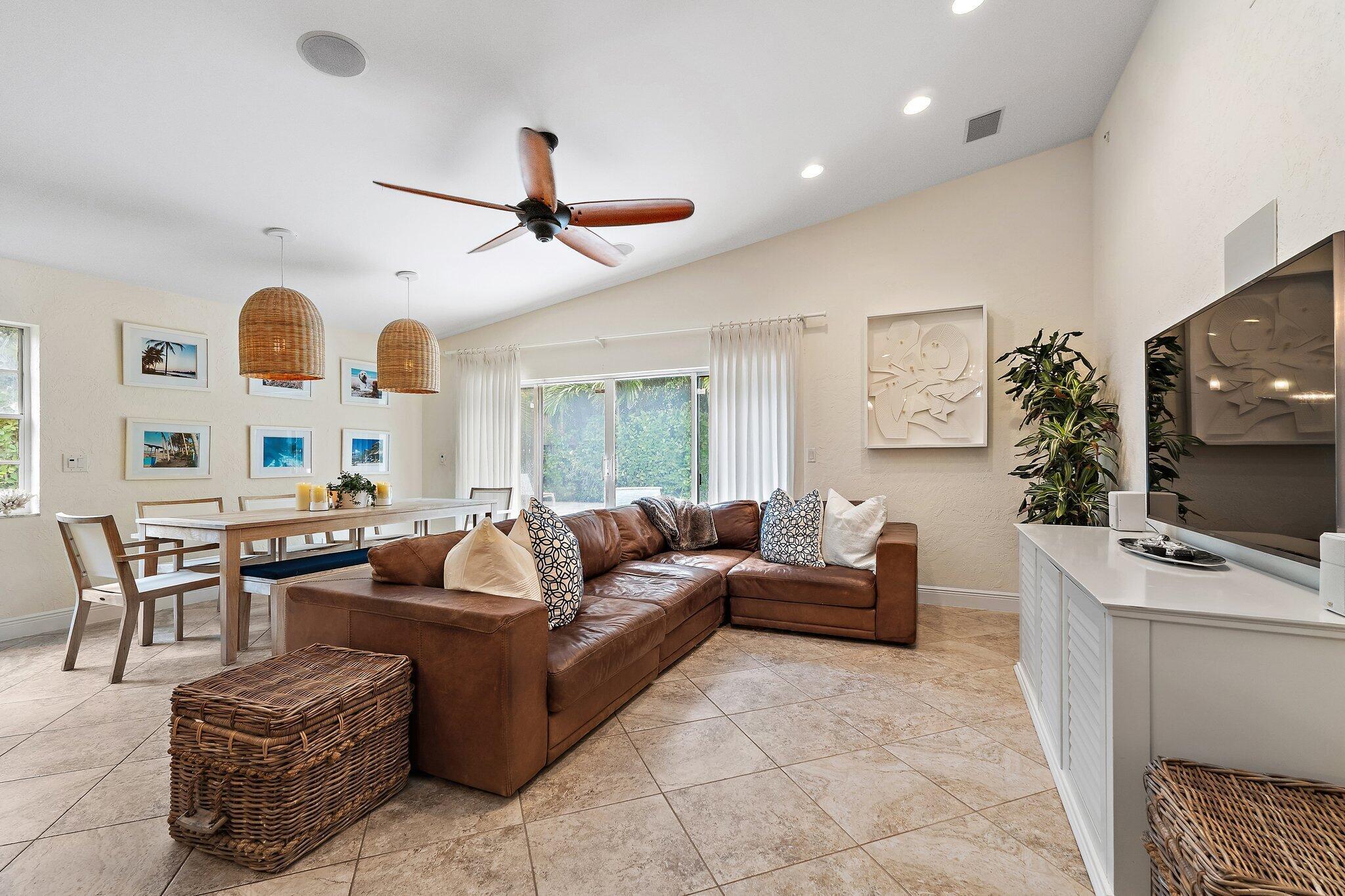 CRYSTAL POINTE 3 - Residential