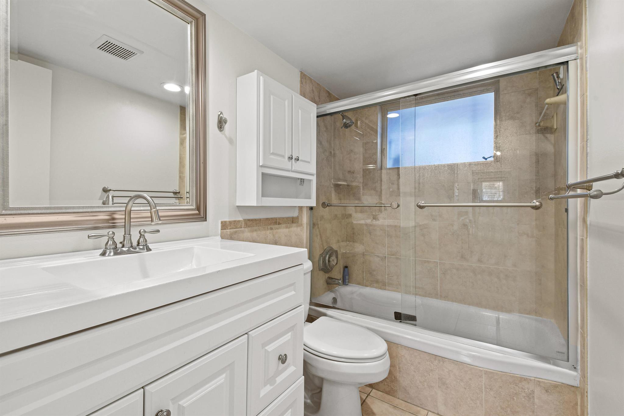 VILLAS ON THE OCEAN - Residential Lease