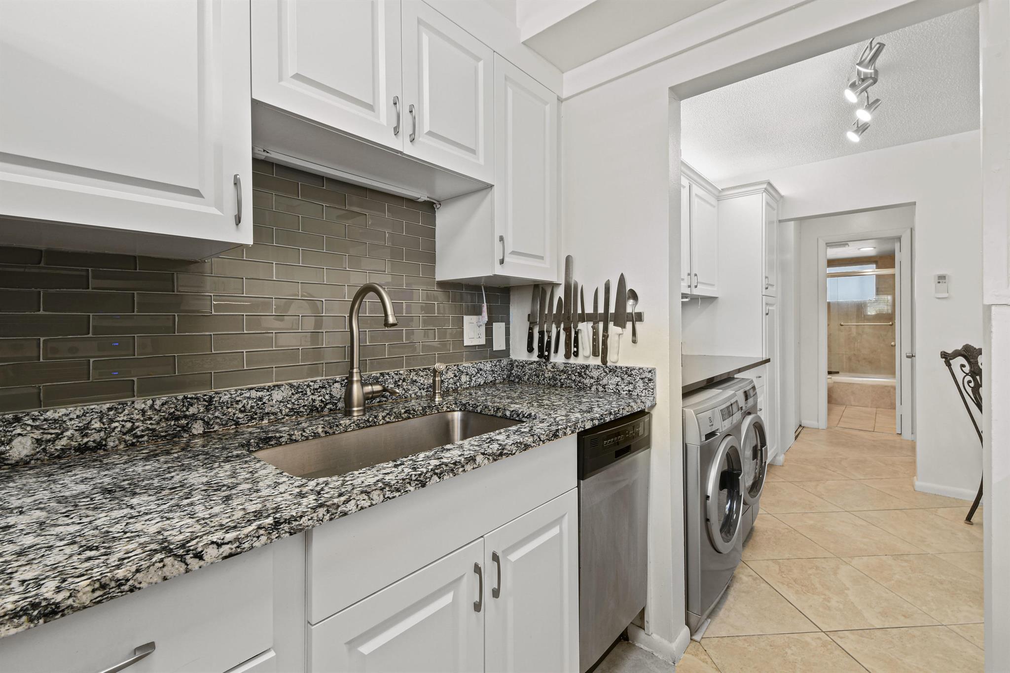 VILLAS ON THE OCEAN - Residential Lease