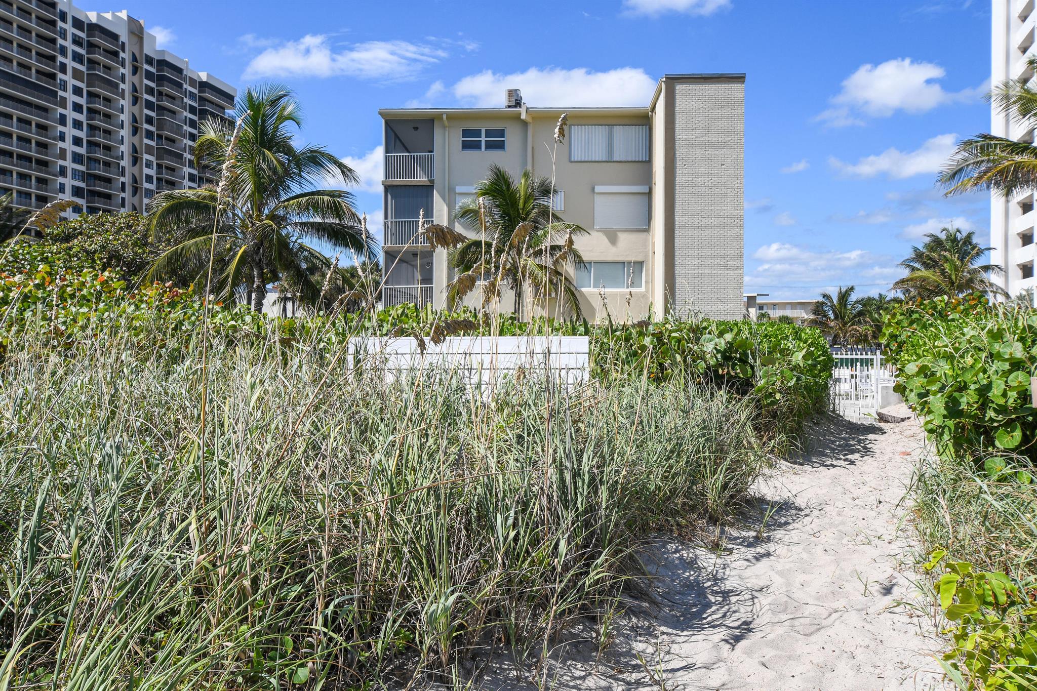 VILLAS ON THE OCEAN - Residential Lease
