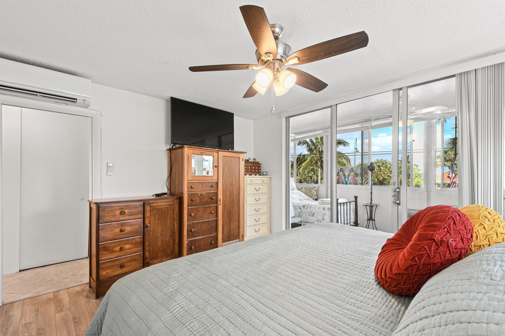 VILLAS ON THE OCEAN - Residential Lease