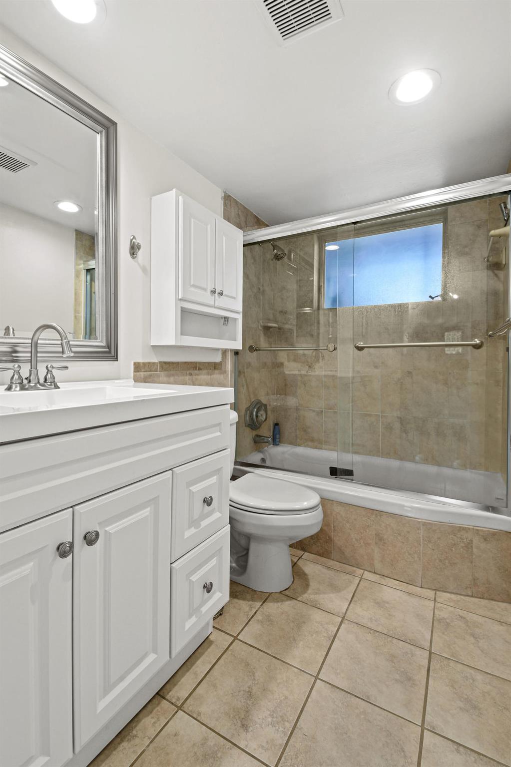 VILLAS ON THE OCEAN - Residential Lease