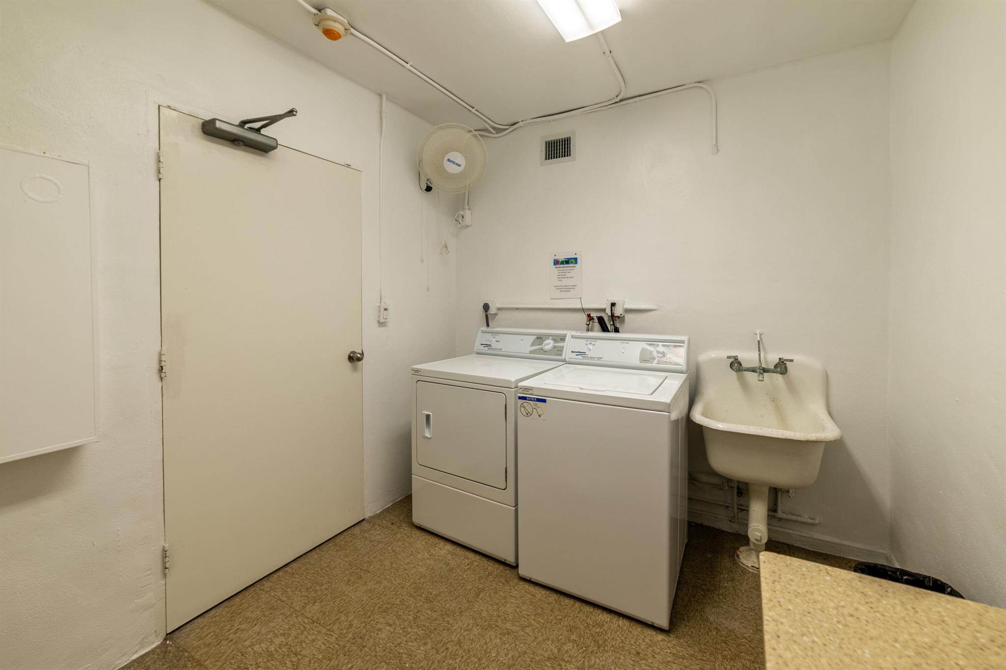 AMBASSADOR II CORP - Residential Lease