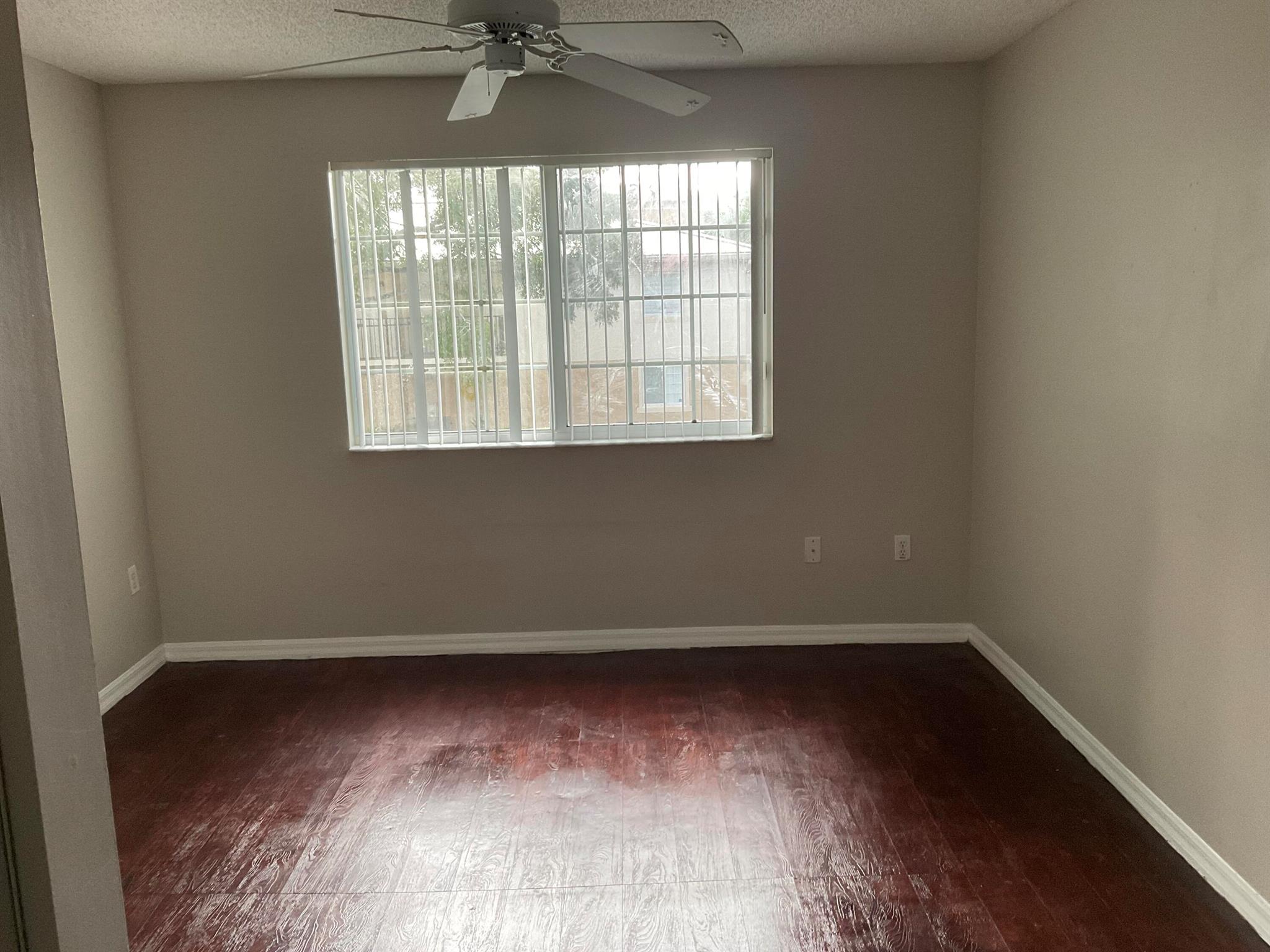 GRAND VIEW AT CRESTWOOD C - Residential Lease