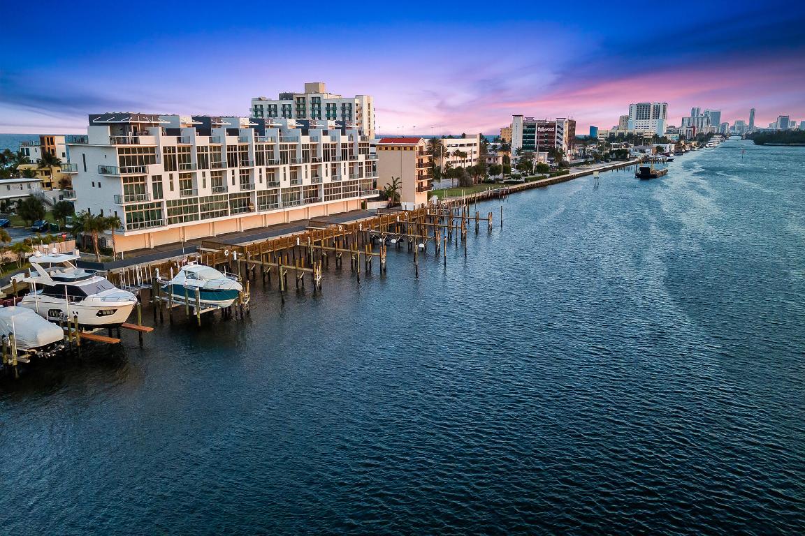 HOLLYWOOD BEACH SECOND ADD - Residential