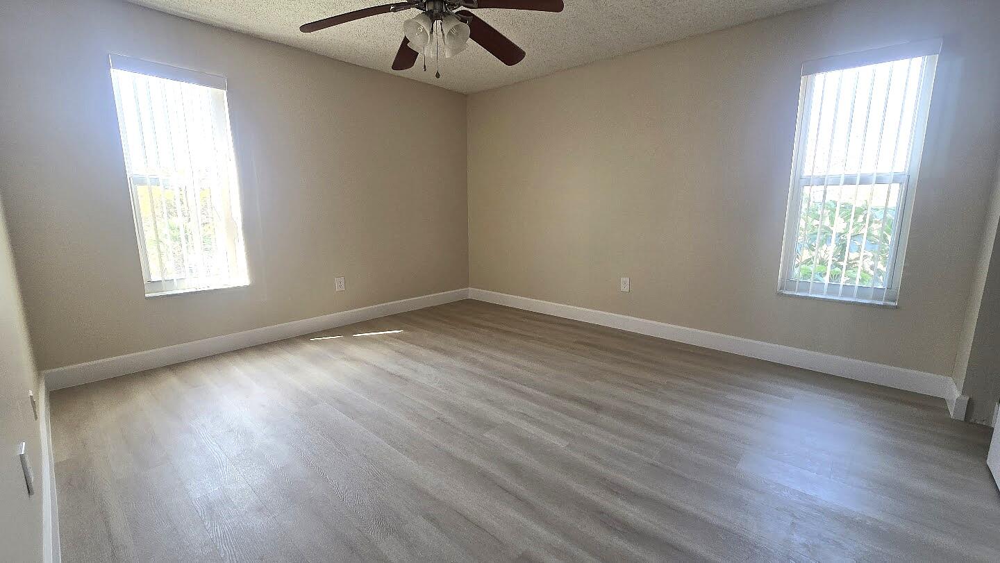 BROOKFIELD SQUARE CONDO - Residential Lease