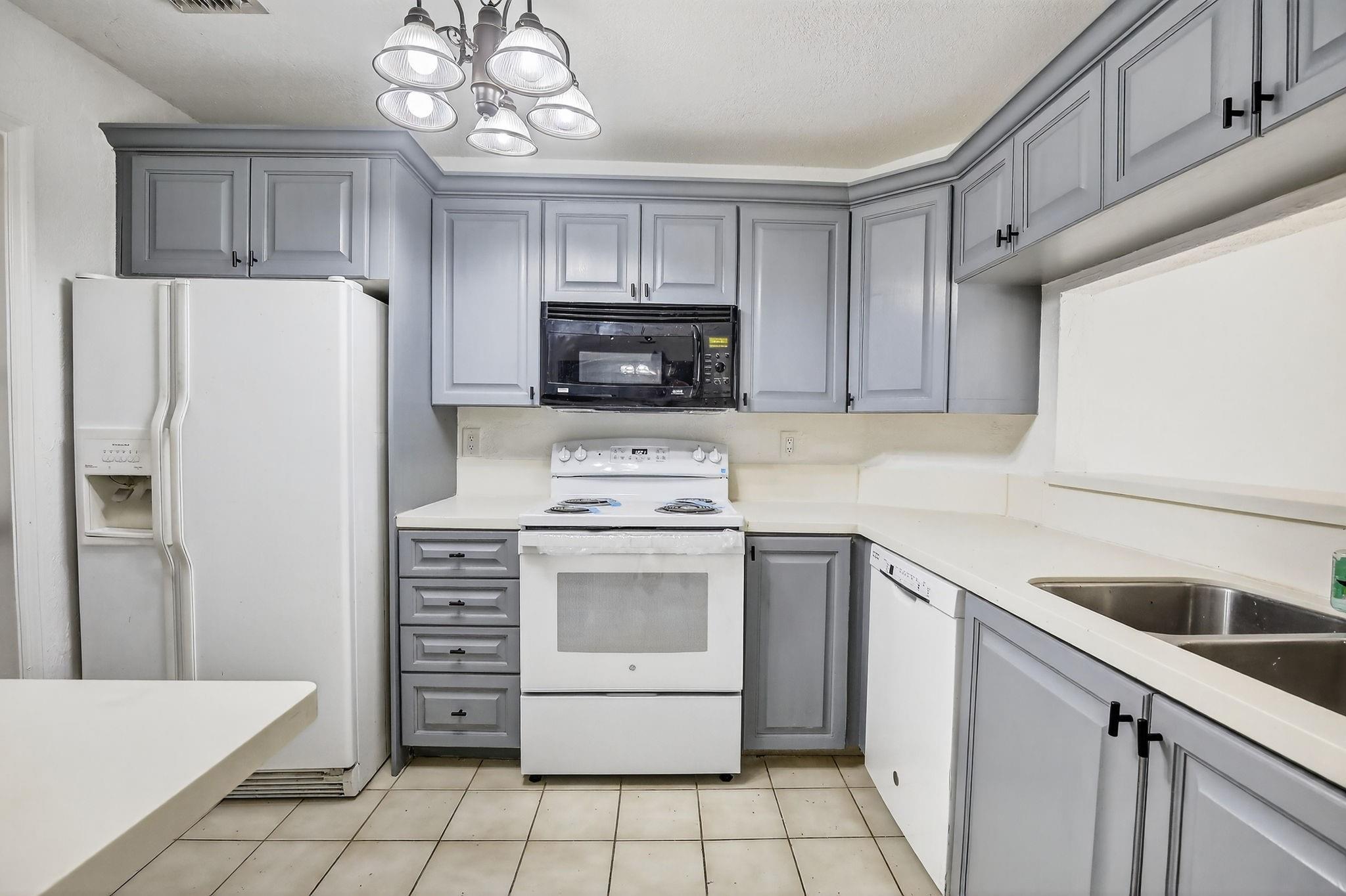 2050 Discovery Cir 0