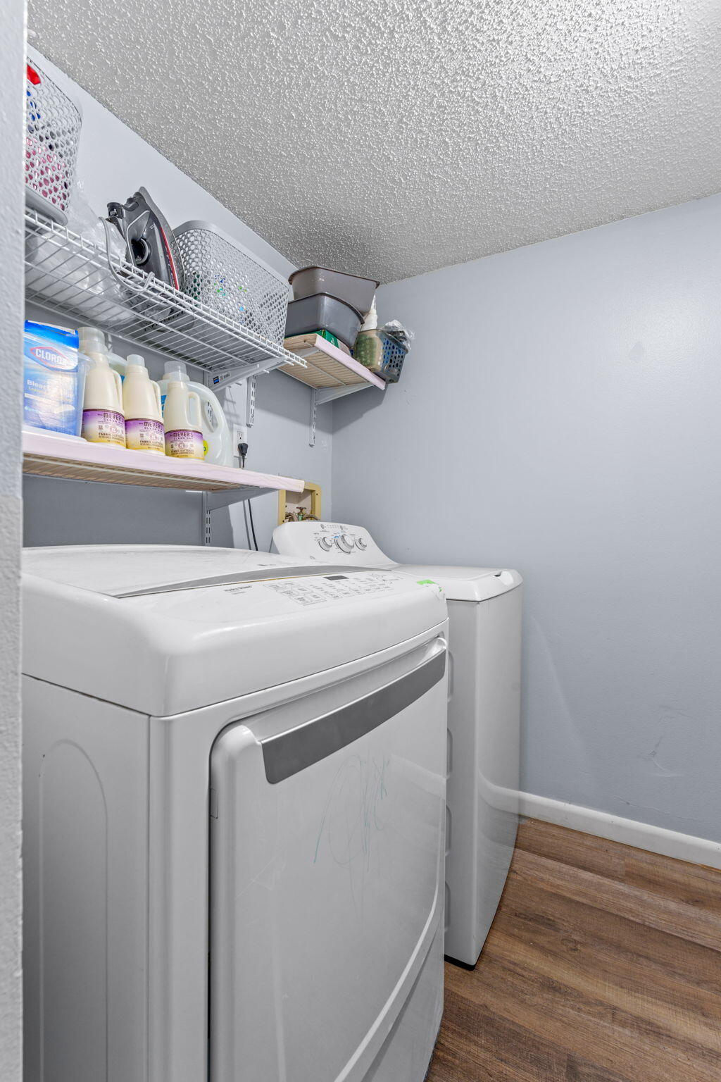 PINE RIDGE NORTH VILLAGE III CONDO - Residential