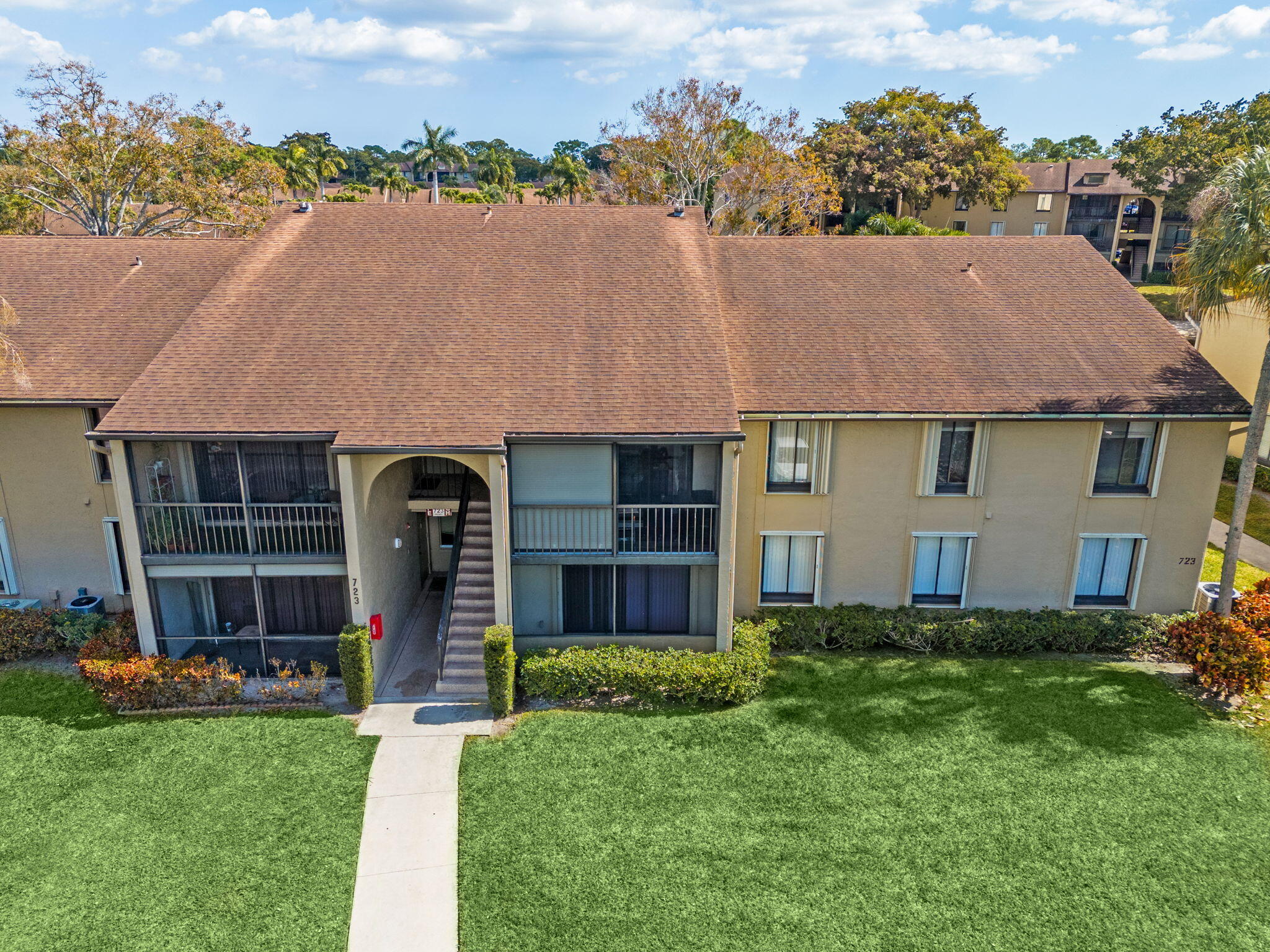 PINE RIDGE NORTH VILLAGE III CONDO - Residential